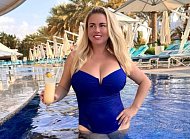 Анна Семенович уверяет, что видео, где она с огромным животом, не настоящее