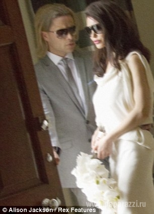 В интернет попали свадебные фото Брэда Питта и Анджелины Джоли