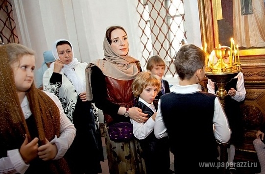 Тутта Ларсен отдала сына в монастырь