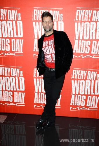 Рикки Мартин отпраздновал «Всемирный день борьбы со СПИДом» 