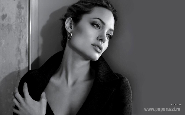 Тетя Анджелины Джоли скончалась от рака груди