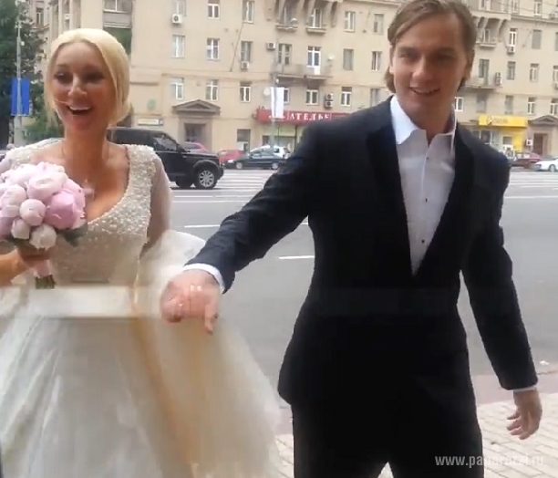 В сети появились первые фотографии со свадьбы Леры Кудрявцевой и Игоря Макарова