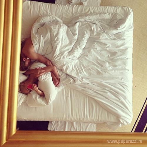 Ольга Бузова выложила в сеть "постельное" фото с мужем