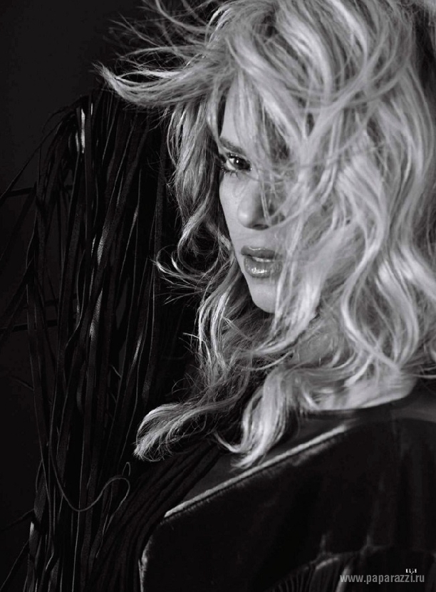 Певица Шакира украсила обложку нового выпуска журнала ELLE