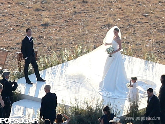 В сети появились первые свадебные фото Кейт Босуорт