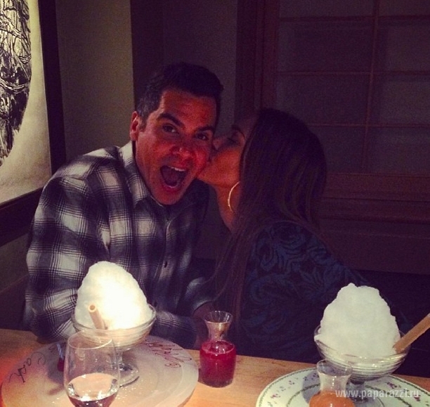 Джессика Альба подарила мужу поцелуй на день рождения