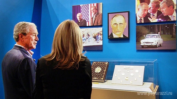 Джордж Буш-младший нарисовал портрет Владимира Путина
