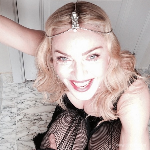 Фото обнаженной Мадонны в ванной раскрыло её секреты