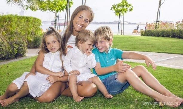 Юлия Барановская поздравила сына с днем рождения и подарила себе семейную фотосессию