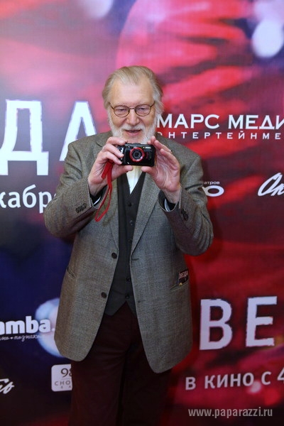 Максим Виторган пришел на премьеру с дочерью Полиной