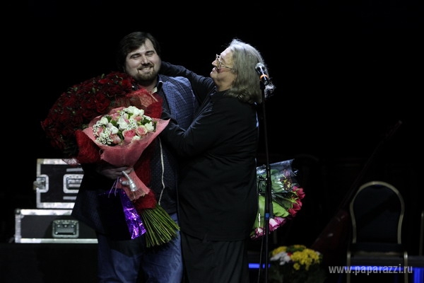 Александр Градский отметил юбилей в компании Андрея Макаревича и участников шоу «Голос»