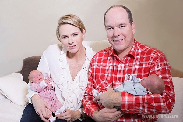 В сеть впервые попали фото новорожденных детей княгини Шарлен и князя Альбера II 