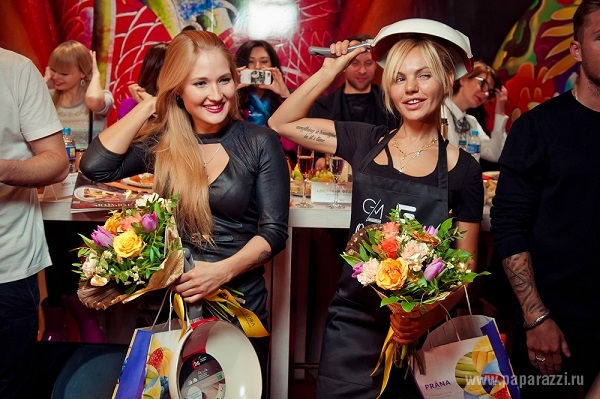 Влад Соколовский и Арсений Бородин победили в конкурсе по приготовлению китайской лапши