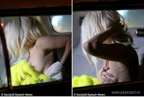 Леди Гага обнажила грудь на съемках сериала