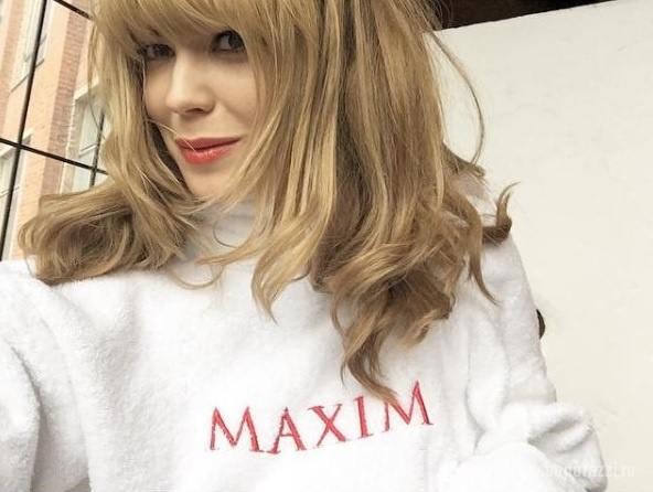 Катя Жаркова неожиданно стала брюнеткой и снялась для журнала Maxim