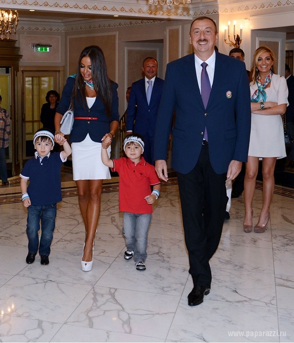 Эмин Агаларов объявил о разводе с дочерью Президента Азербайджана Лейлой Алиевой