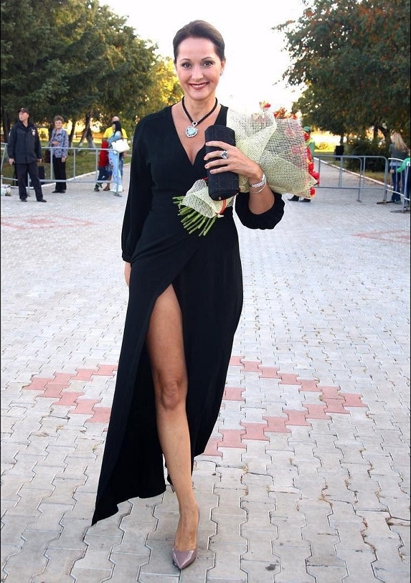 Альбина Джанабаева и Ольга Кабо выбрали одинаковые платья для мероприятия 