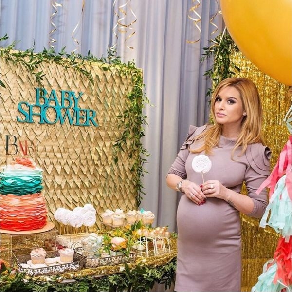 Ксения Бородина заранее отметила день рождения будущего ребенка