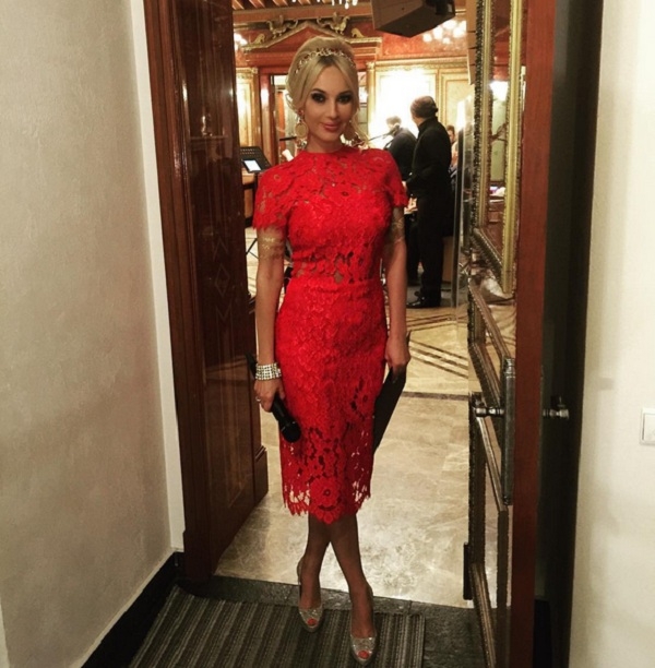 Лера Кудрявцева покорила фанатов своим платьем