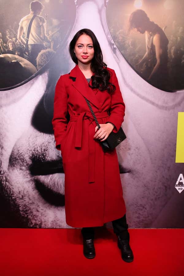 На кинопремьере Настасья Самбурская привлекла к себе внимание красным пальто, а  Янина Студилина нижним бельем