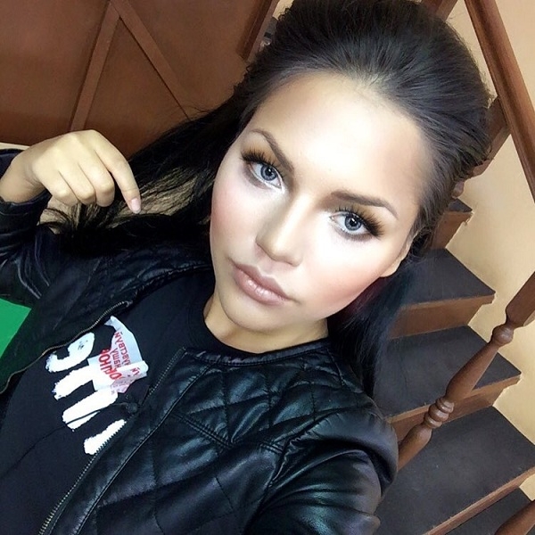 Камилла Коробейникова заставила фанатов ужаснуться от своего макияжа