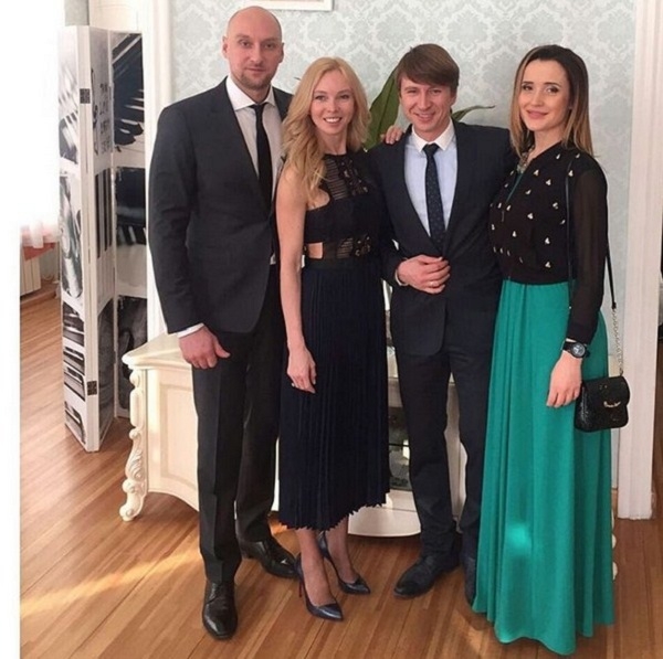 Татьяна Тотьмянина тайно вышла замуж за Алексея Ягудина и показала фото с торжества


