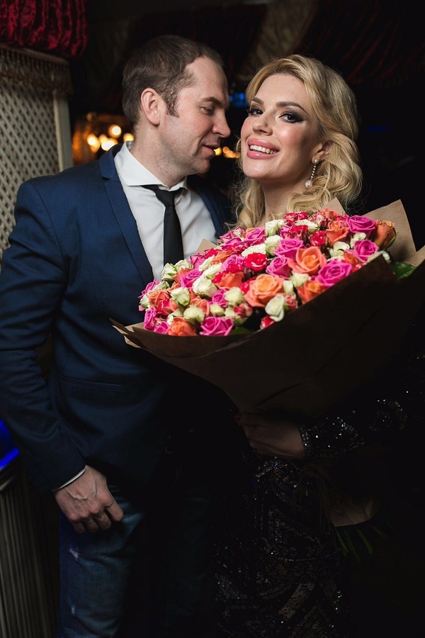 Адвокат Сергей Жорин в третий раз женится на журналистке по имени Катя