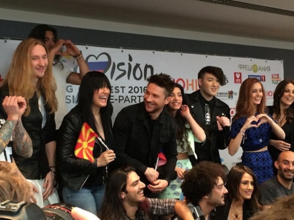 Политические скандалы и подготовка к Евровидению довели Сергея Лазарева до обморока на концерте (видео)