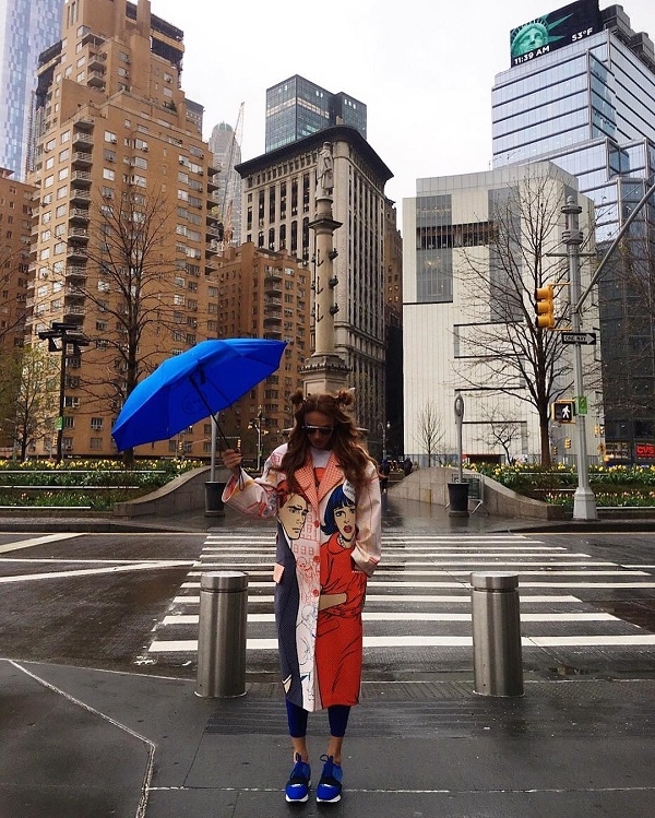 Алена Водонаева пугает прохожих Нью-Йорка своих внешним видом