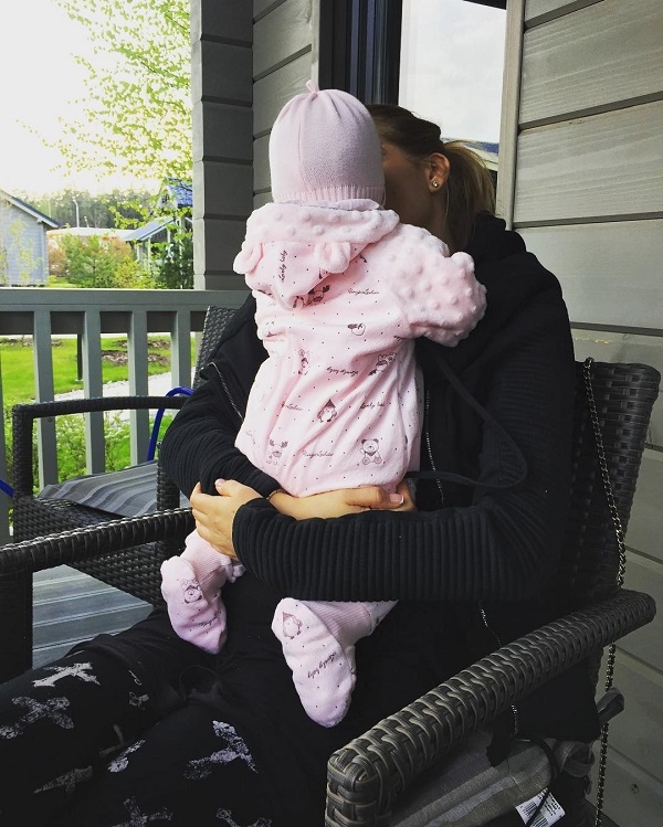 Ксения Бородина поделилась снимком со своей младшей дочерью 