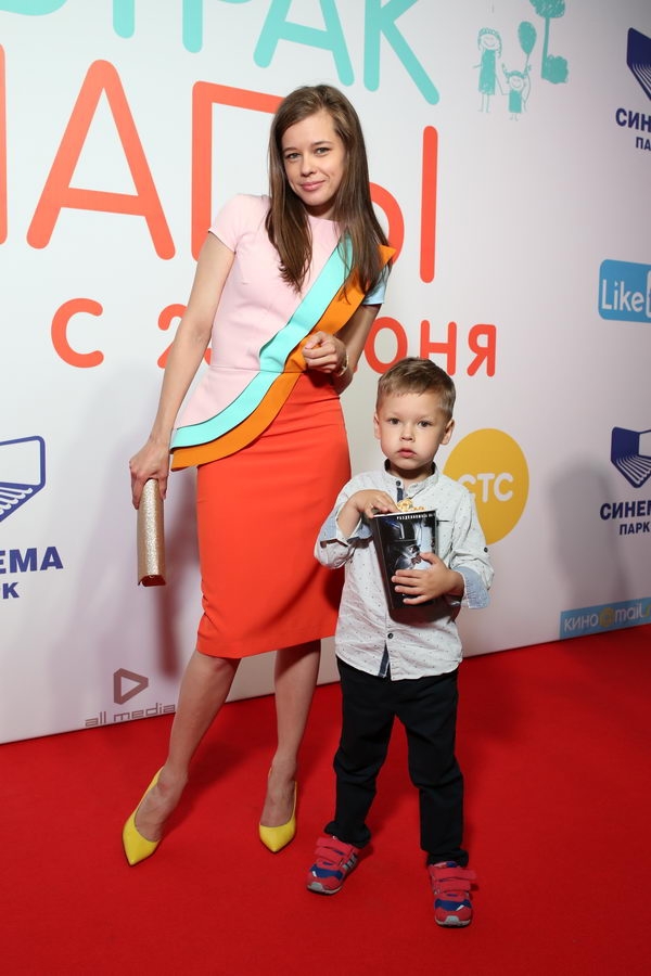 Катерина Шпица показала маленькому сыну фильм про разведенных родителей