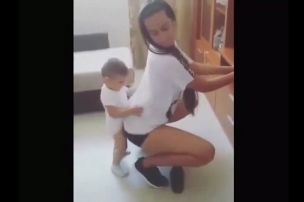 Тверк с малышом в исполнении бразильской мамочки набрал более 2 000 000 просмотров (видео)