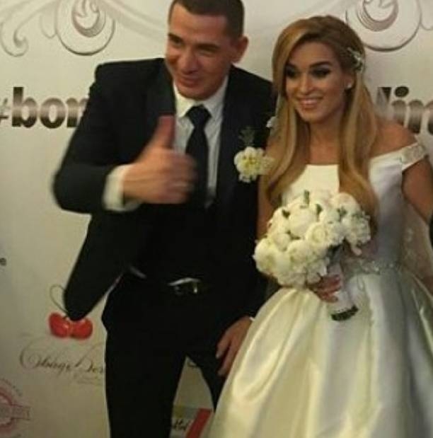 Ксения Бородина вновь надела свадебное платье и нашла мужчину, которым можно командовать (видео)