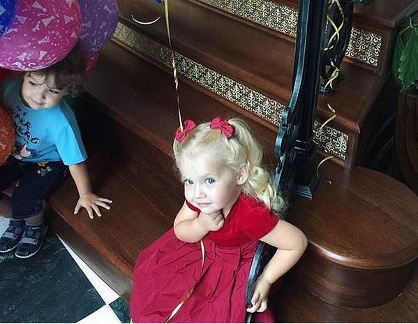 В сети появились первые снимки с прошедшего дня рождения детей Аллы Пугачевой и Максима Галкина