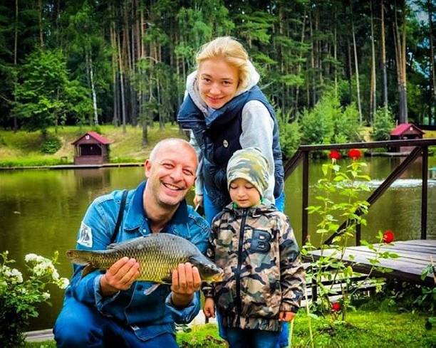 Оксана Акиньшина официально станет многодетной мамой