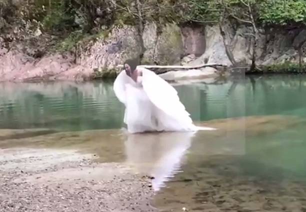 Съемки клипа в холодной воде закончились для Ольги Бузовой диким визгом