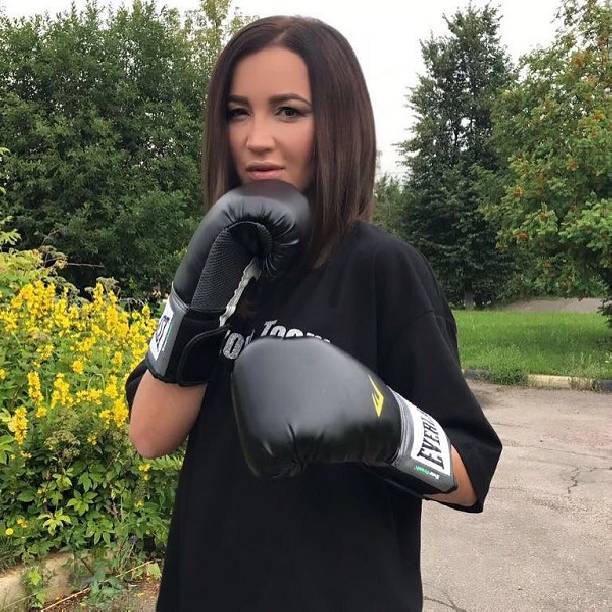 Ольга Бузова решила заняться боксом