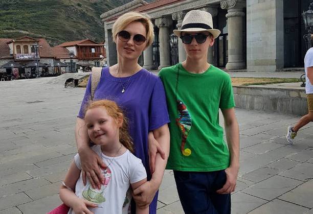 Елена Ксенофонтова устроила детям незабываемое путешествие