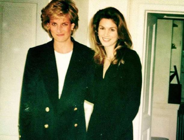Синди Кроуфорд обнародовала редкое фото с принцессой Дианой