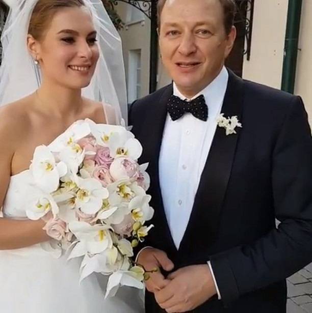Марат Башаров женился на своей фанатке