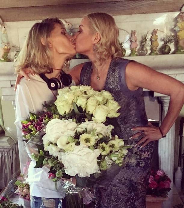 Анастасия Волочкова никак не может забыть страстный поцелуй с новой женой бывшего мужа
