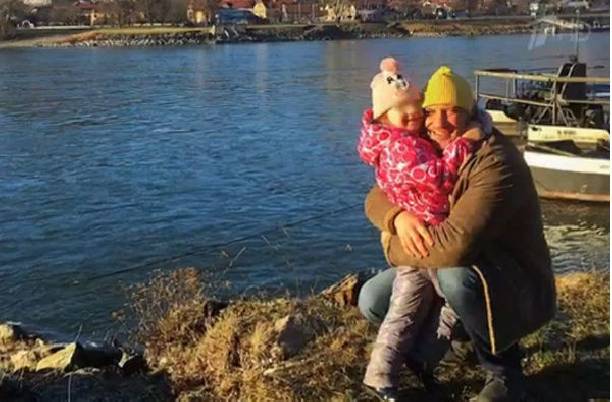 Евгения Ахременко пытается понять, почему экс-супруг отрекся от двух детей