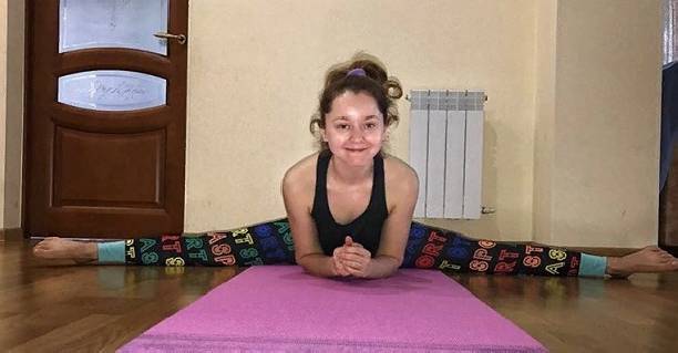 Валентина Рубцова разменяла пятый десяток, сидя на шпагате