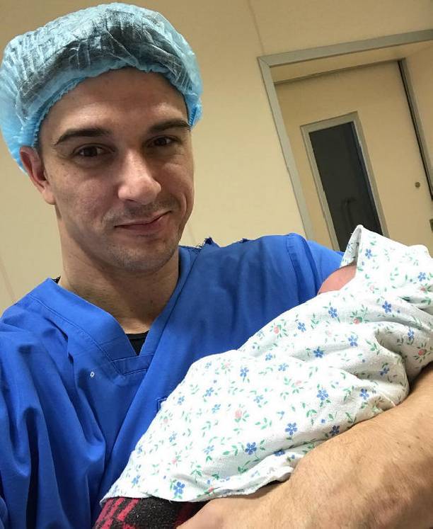 Станислав Бондаренко принимает поздравления с рождением дочери