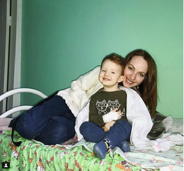 Галина Боб находится в реанимации с двухлетним сыном