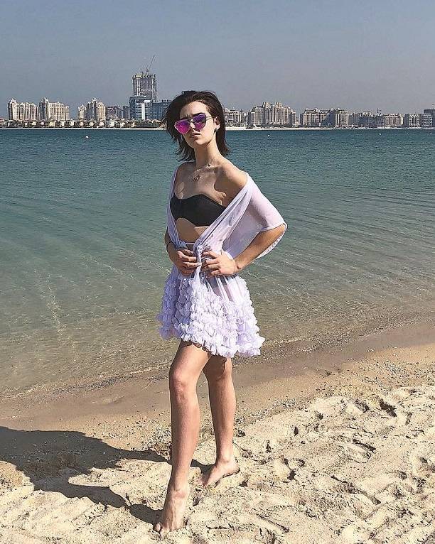 Аделина Сотникова публикует пикантные фото с отдыха в Дубае
