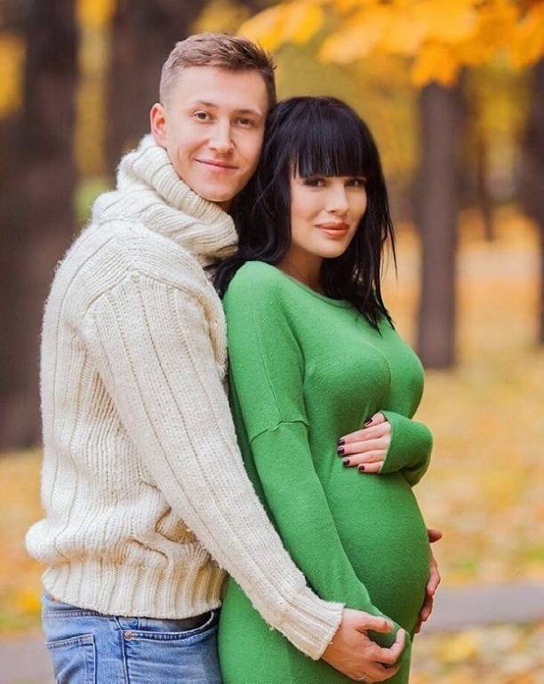 Нелли Ермолаева впервые стала мамой