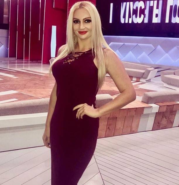 Дмитрий Шепелев замечен в компании блондинки с пятым размером груди