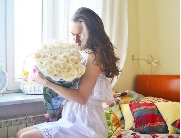 Беременная Мария Адоевцева делает ремонт в собственной квартире