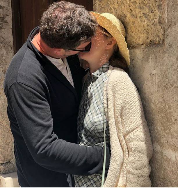 Ксения Собчак и Максим Виторган слились в страстном поцелуе